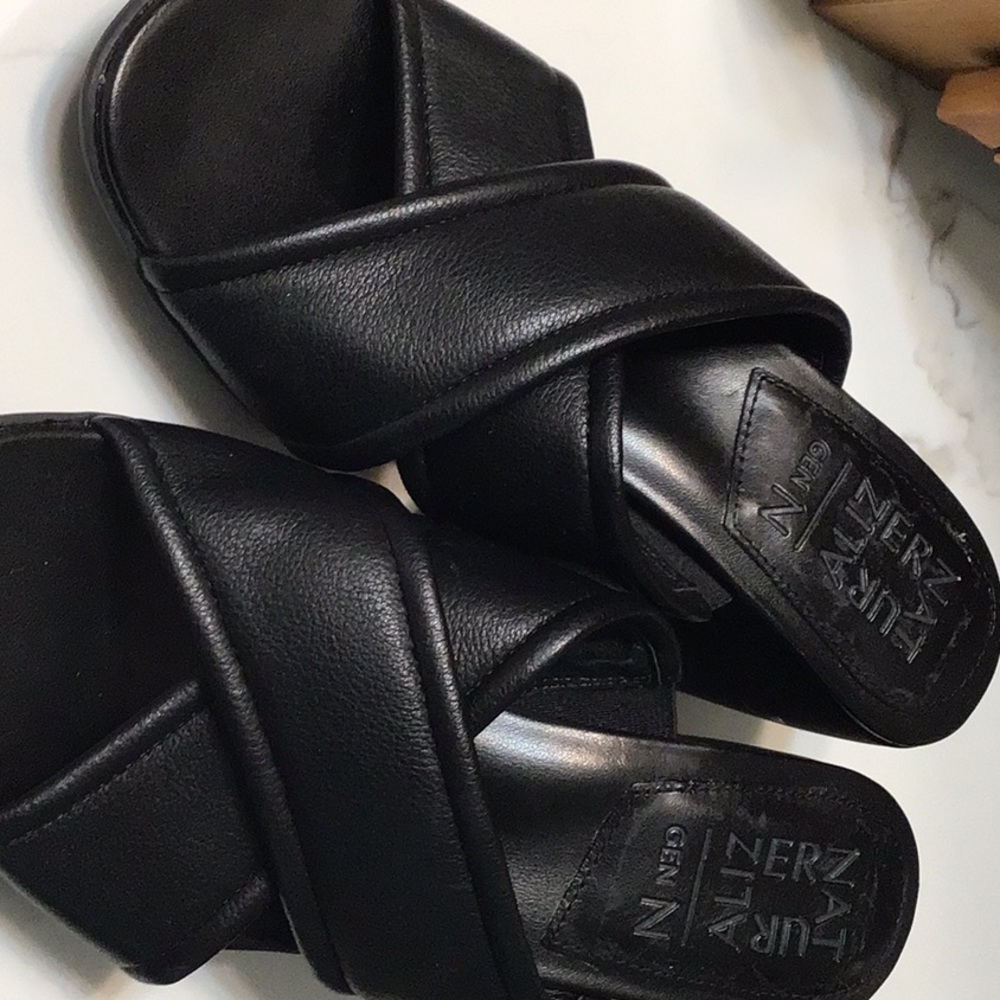 Ladies slide sandals